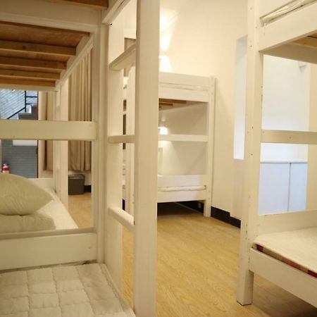 Beijing Leo Courtyard Hostel Exterior photo