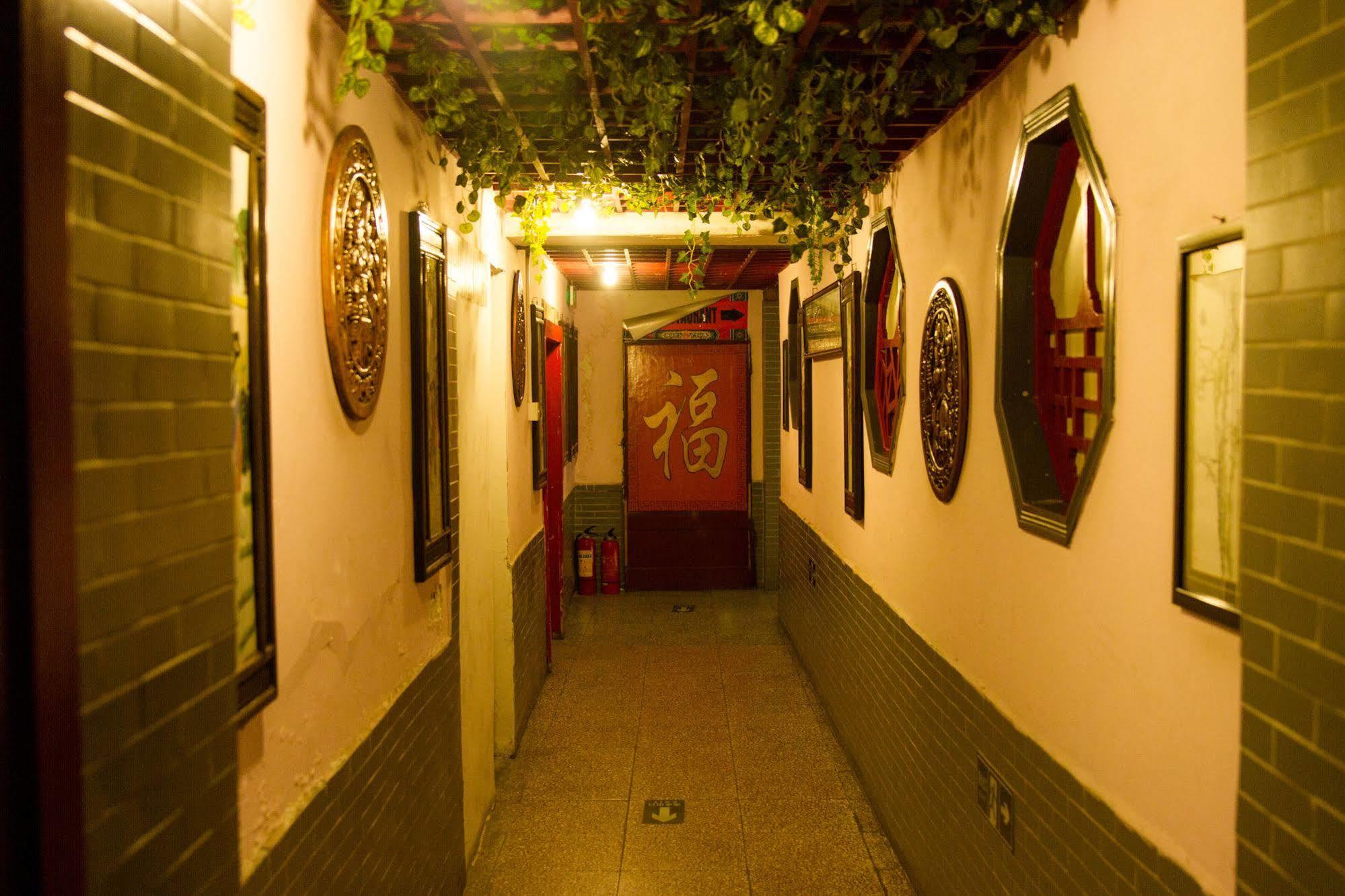 Beijing Leo Courtyard Hostel Exterior photo